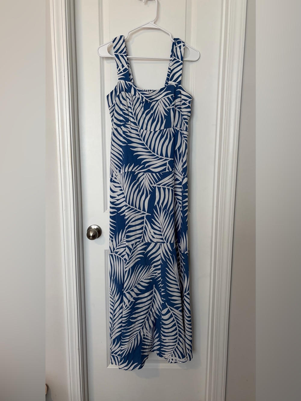 Vince Camuto Blue and White Palm-Print Maxi Dress